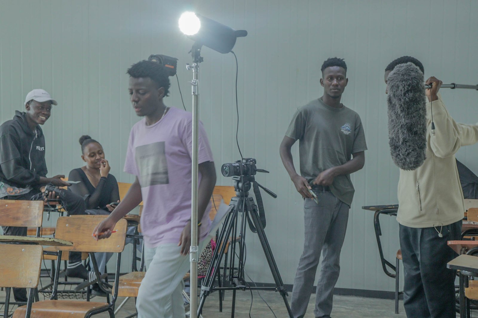 FILM SET-UP AND CREW (4)