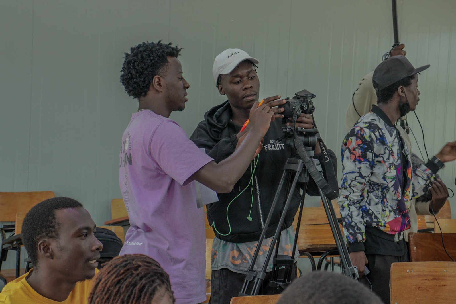 FILM SET-UP AND CREW (11)